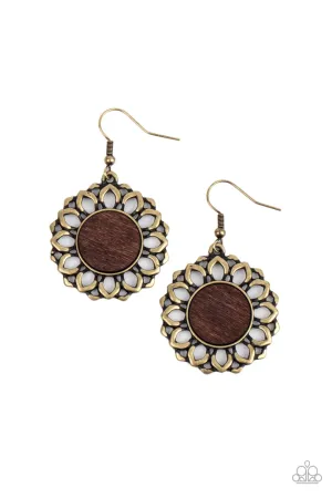 Farmhouse Fashionista - Brass Paparazzi Earrings