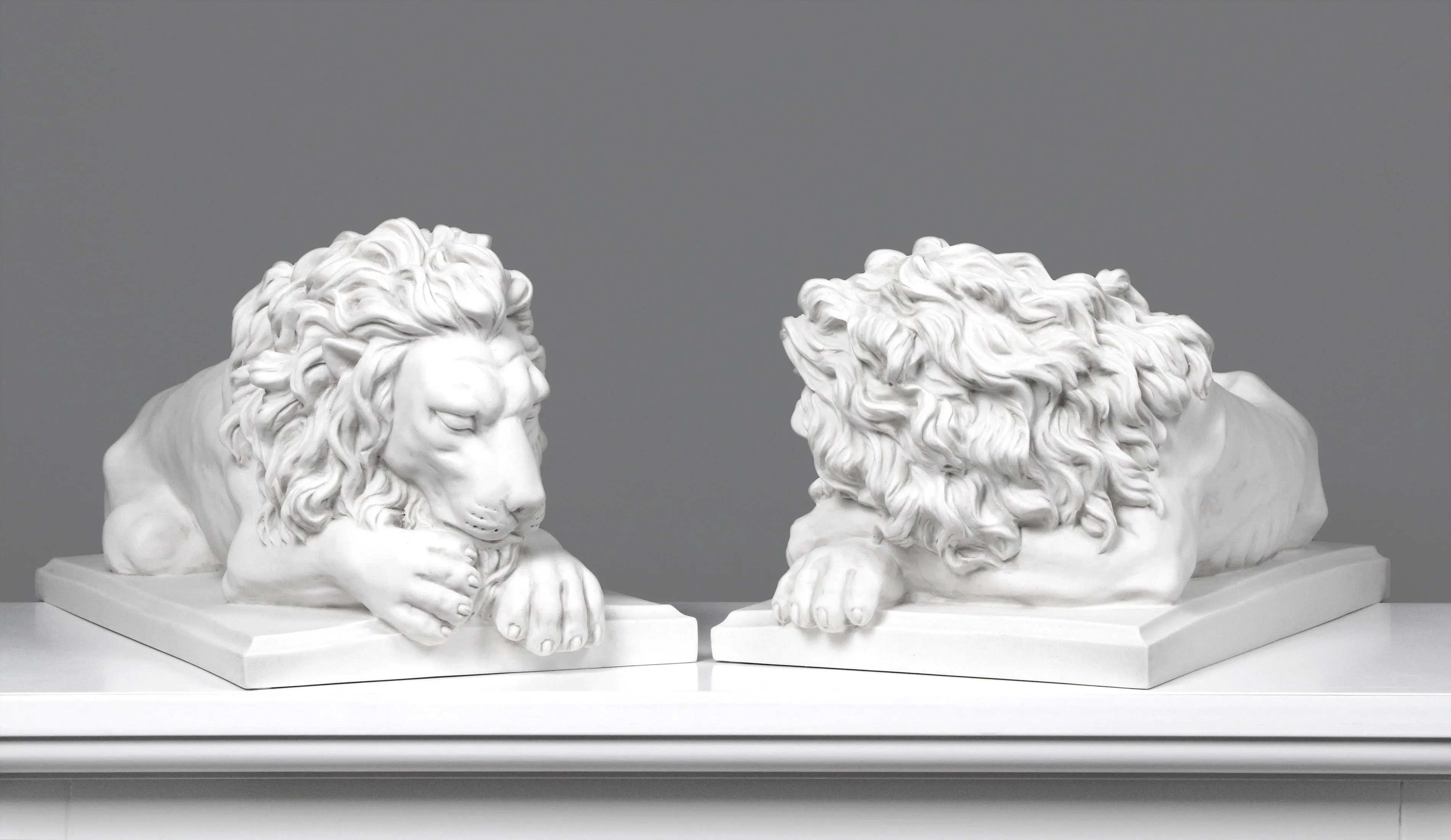 Large Lions Statue in Pair