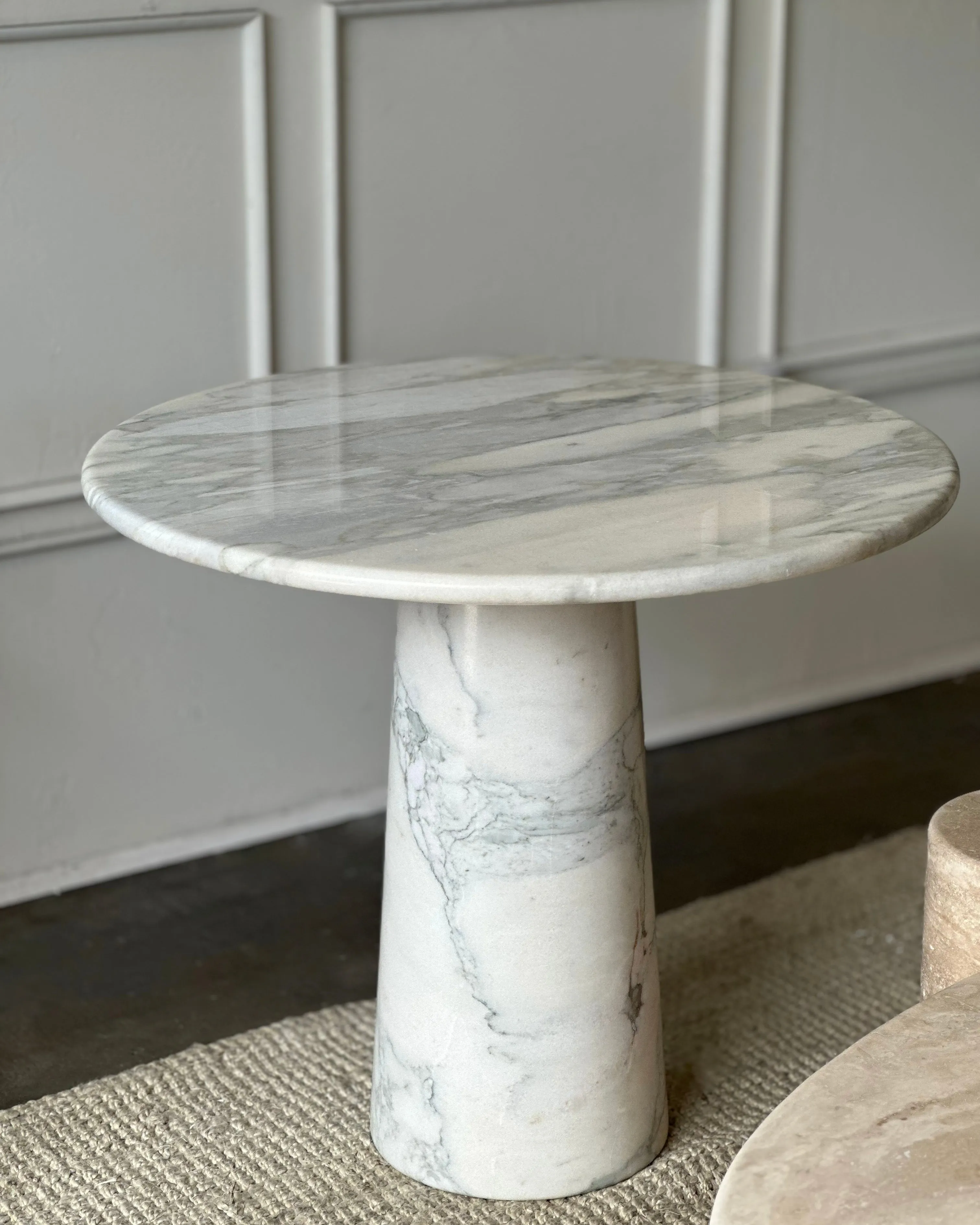 Verona Calacatta Borghini Marble Table