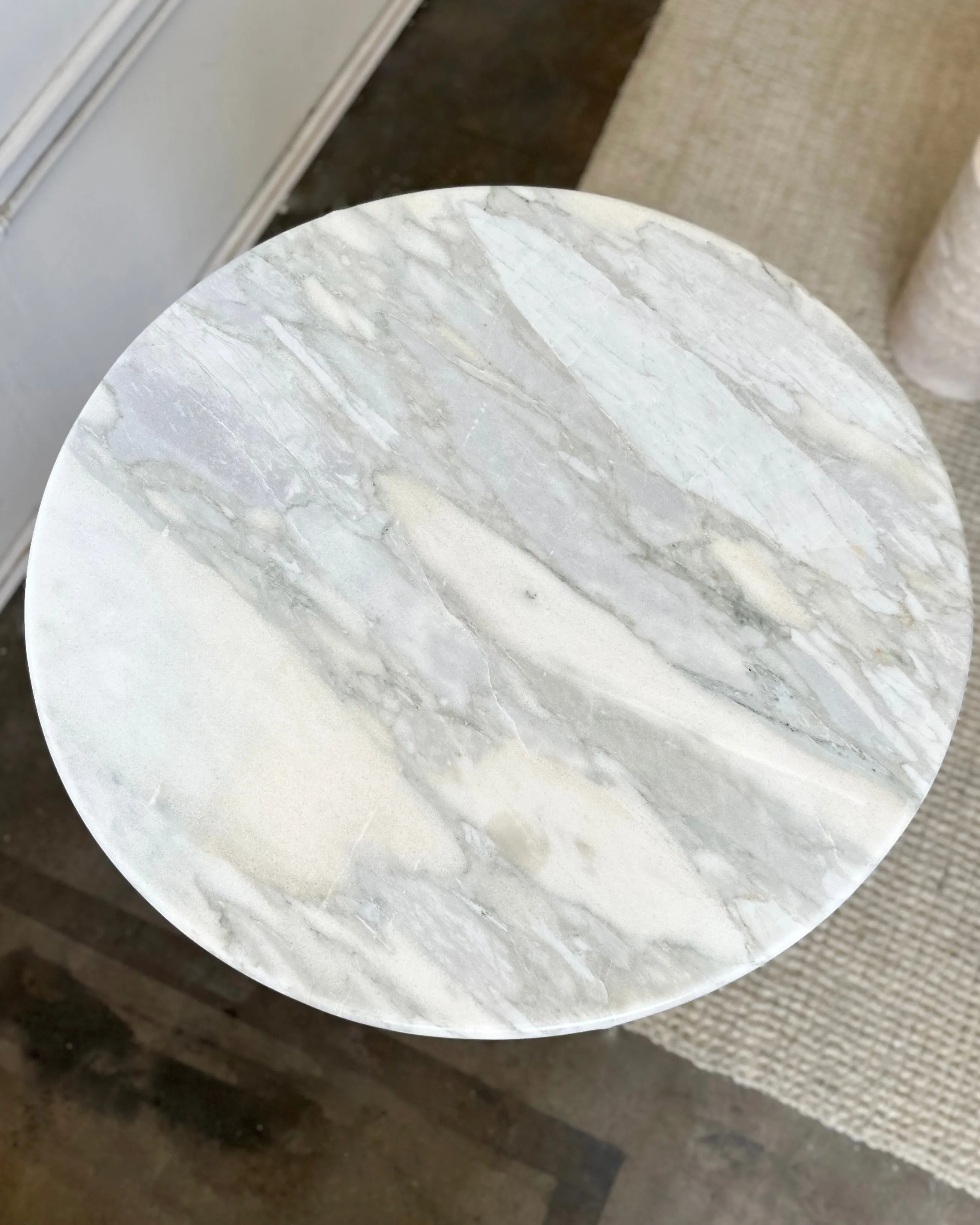 Verona Calacatta Borghini Marble Table