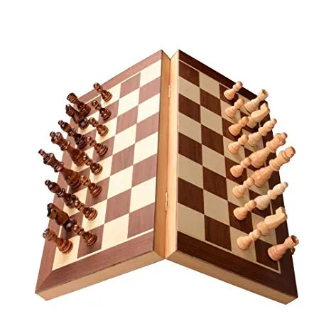 Wooden Chess Set Game - Magnetic Pieces