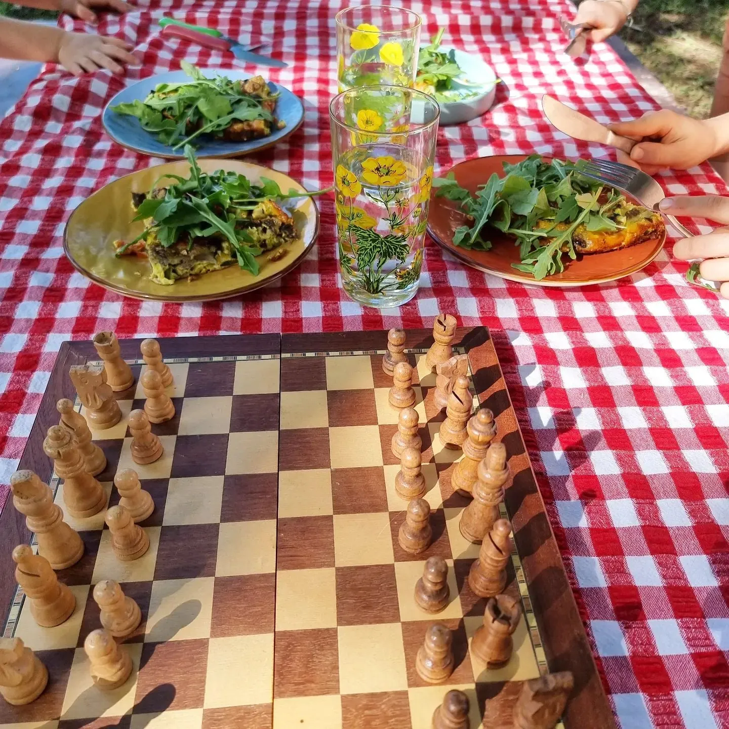 Wooden Chess Set Game - Magnetic Pieces